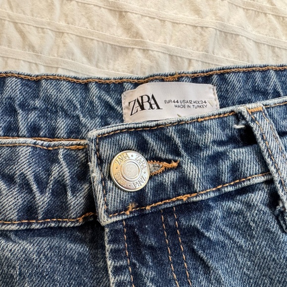 Zara Straight Leg Jeans - Picture 2 of 6